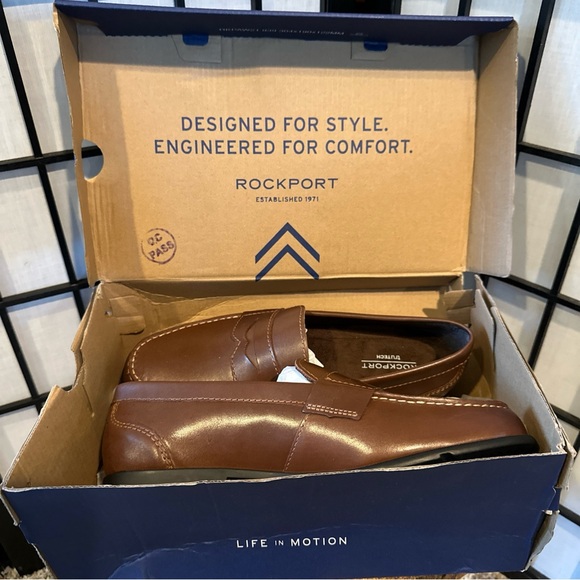 Rockport Men's 7.5 W Brown Leather Penny Loafers New in Box - Picture 1 of 6